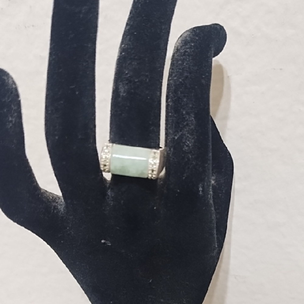 Modern Green and Silver Geometric Ring